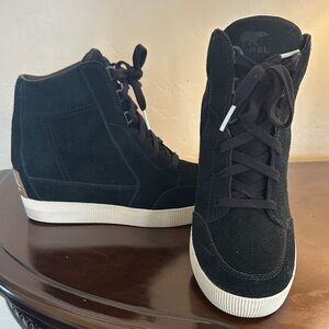 Sorel Black High-Top Women's Shoes